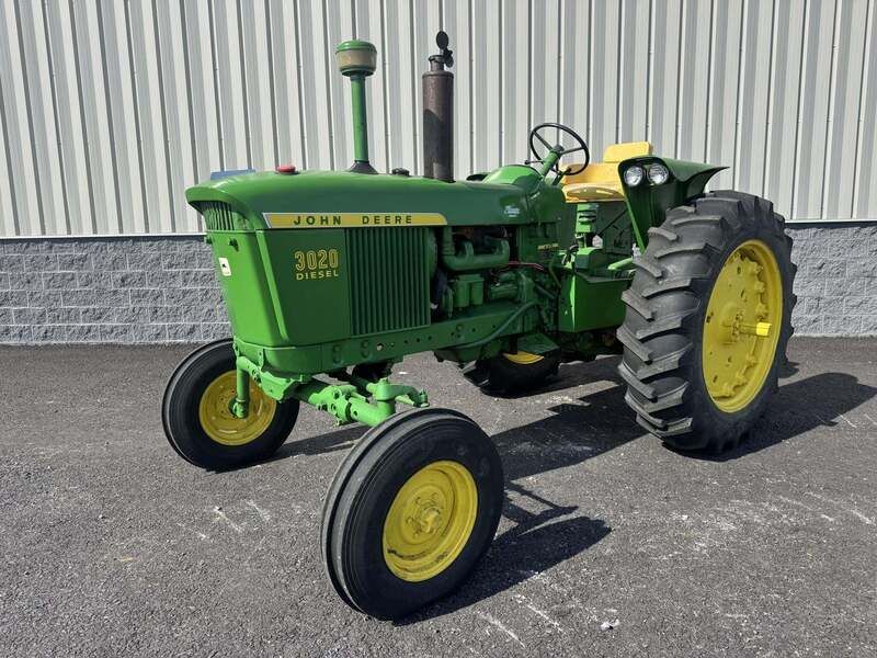 Used 1967 JOHN DEERE 3020 For Sale in Lebanon Pennsylvania