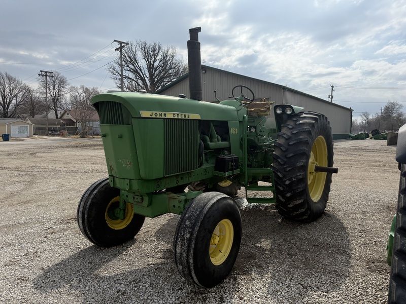 Used 1969 JOHN DEERE 4520 For Sale in Pontiac Illinois