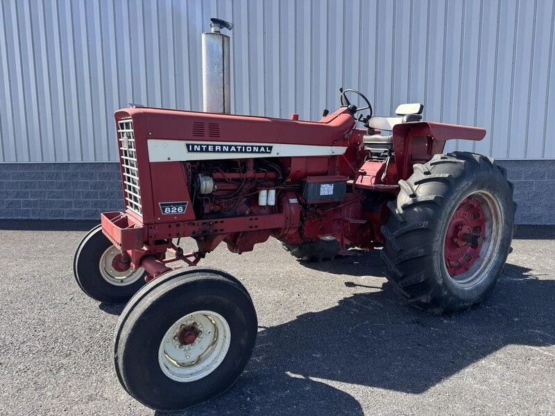 1970 INTERNATIONAL HARVESTER 826 For Sale