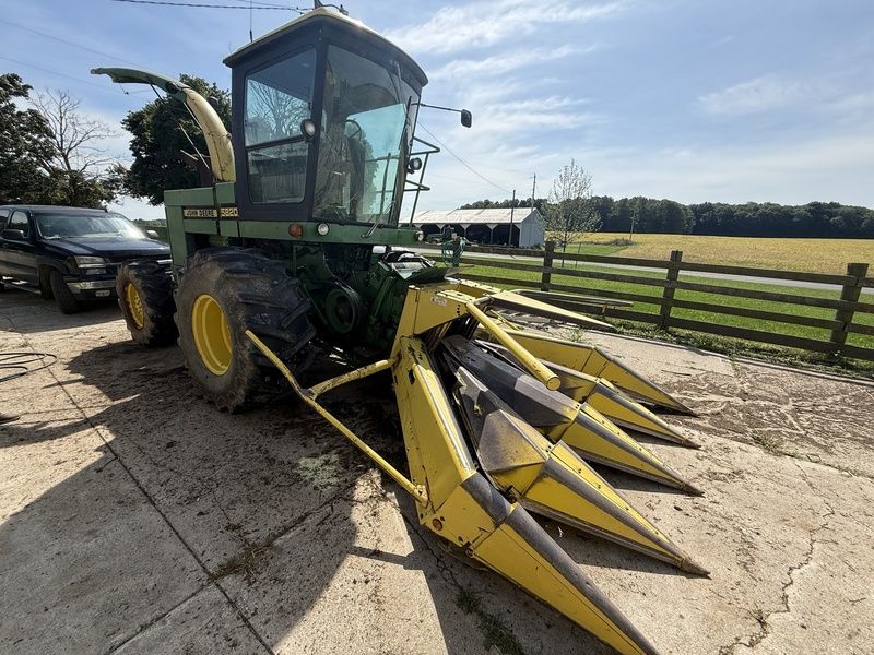 Used 1982 JOHN DEERE 5820 For Sale in Holland Michigan