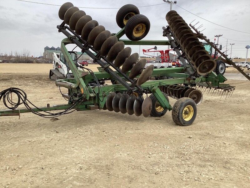 Used 1985 JOHN DEERE 235 For Sale in Maquoketa Iowa