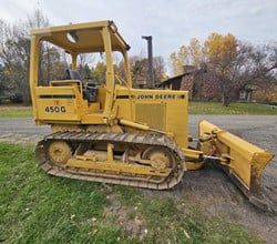 Used 1990 DEERE 450G For Sale in Caledonia Minnesota