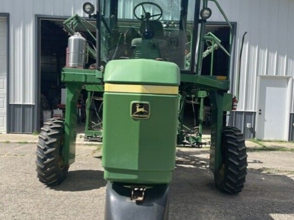 Used 1990 JOHN DEERE 6000 For Sale in Sodus Michigan