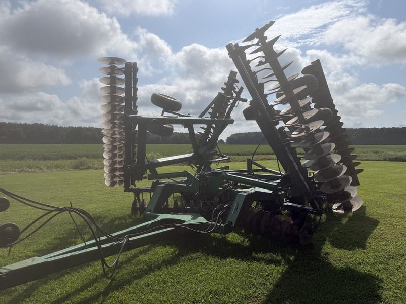 Used 1990 JOHN DEERE 630 For Sale in East New Market Maryland