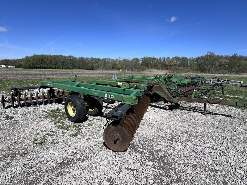 Used 1990 JOHN DEERE 630 For Sale in Demotte Indiana