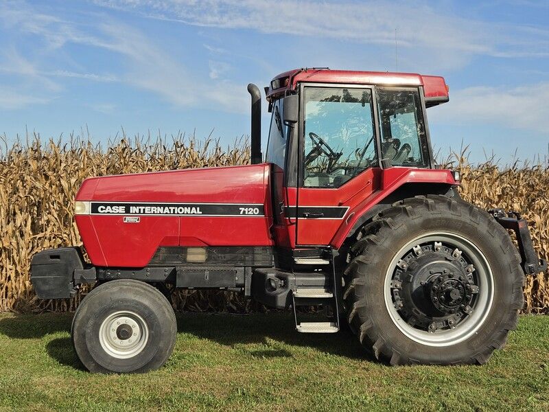 Used 1993 CASE IH 7120 MAGNUM For Sale in Chatsworth Illinois