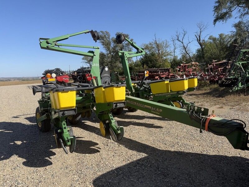 1995 JOHN DEERE 1760 For Sale