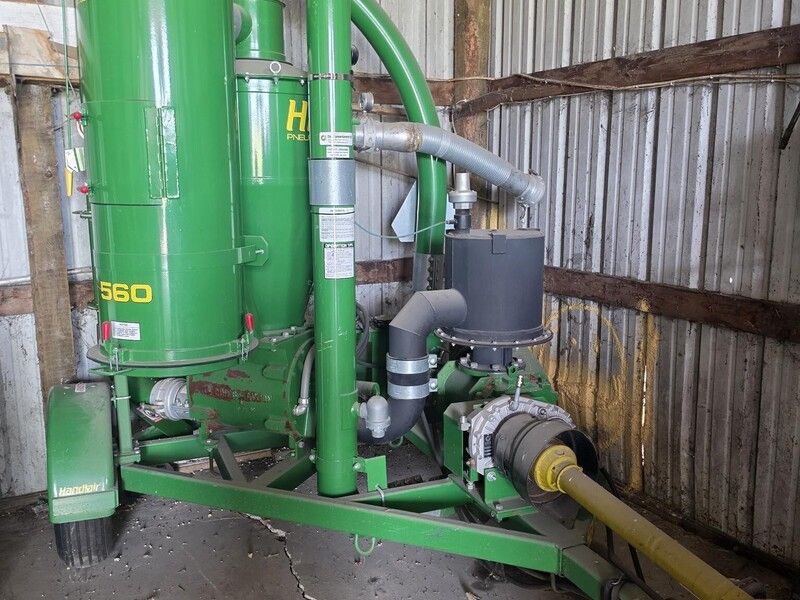 1996 HANDLAIR 560 For Sale