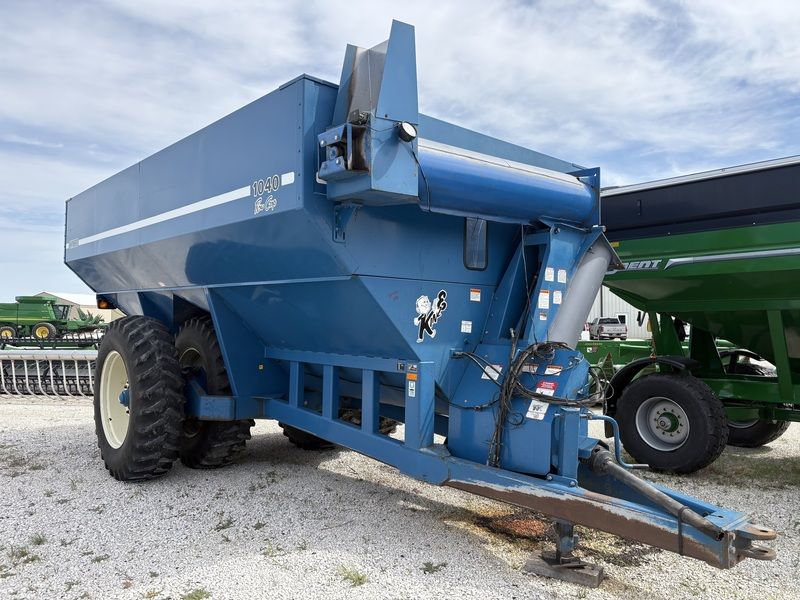 1996 KINZE 1040 For Sale