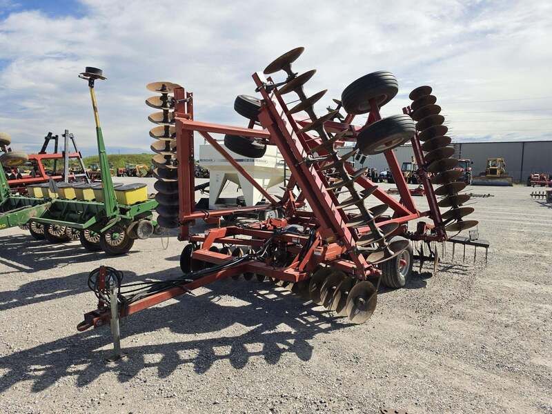 Used 1997 CASE IH 3950 For Sale in Clinton Missouri