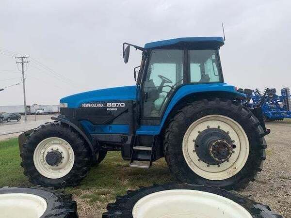 Used 1997 NEW HOLLAND 8970 For Sale in Sterling Illinois