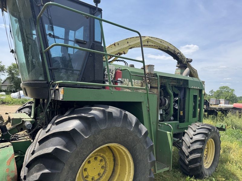 Used 1998 JOHN DEERE 6950 For Sale in Three Rivers Michigan