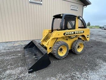 2000 DEERE 250 For Sale