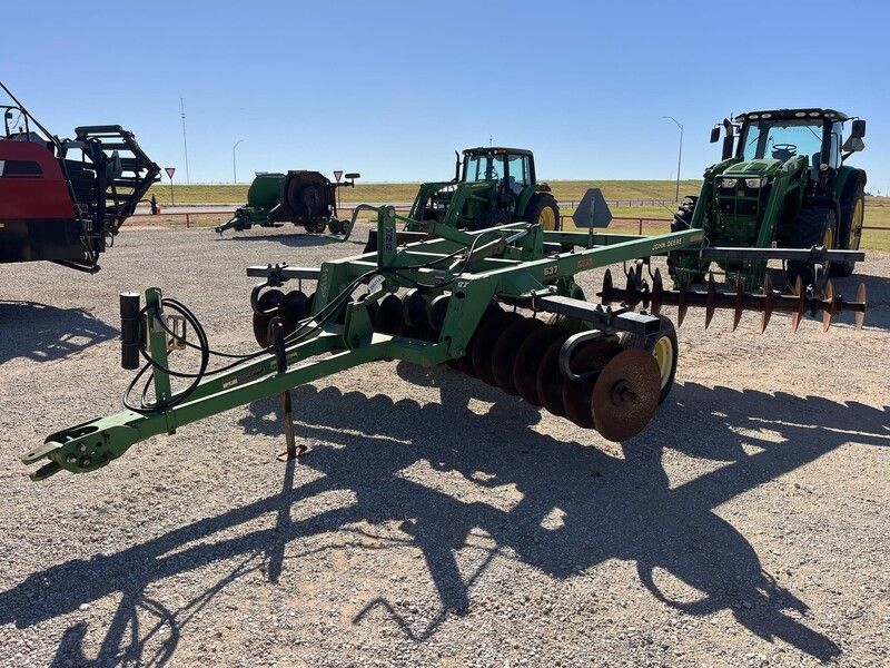 2000 JOHN DEERE 637 For Sale