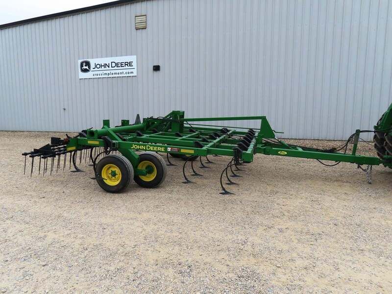 Used 2000 JOHN DEERE 980 For Sale in Minier Illinois