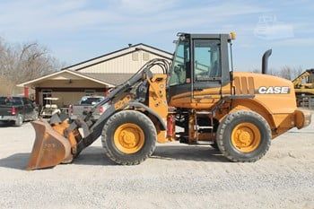 Used 2001 CASE 521D For Sale in Pleasureville Kentucky