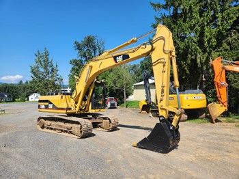 Used 2001 CATERPILLAR 318BL For Sale in Roaring Spring Pennsylvania