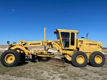 2001 CHAMPION 720A VHP For Sale