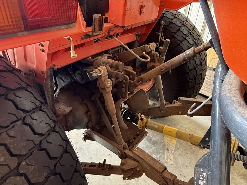 2001 KUBOTA M4900 For Sale