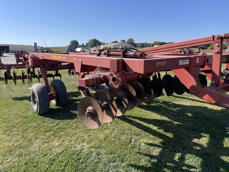 Used 2001 SUNFLOWER 4411-05 For Sale in Geneseo Illinois