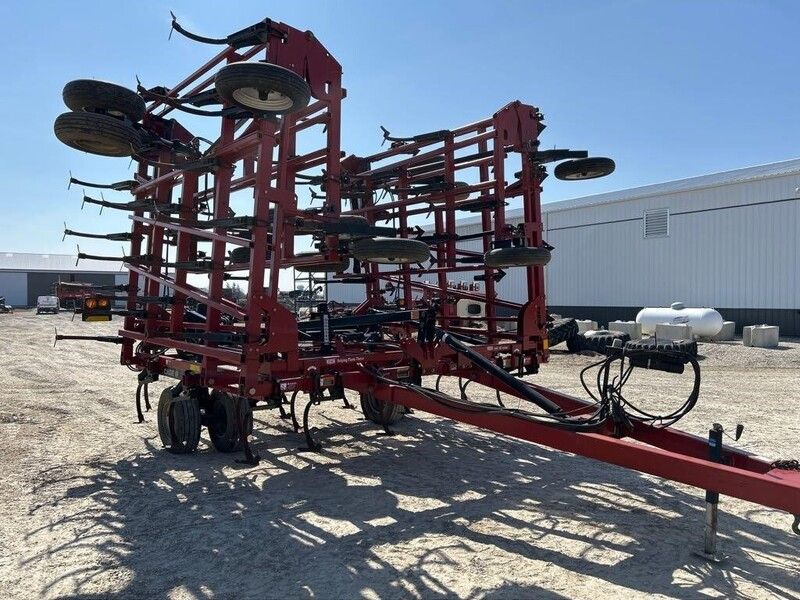Used 2002 CASE IH TIGERMATE II For Sale in Pontiac Illinois