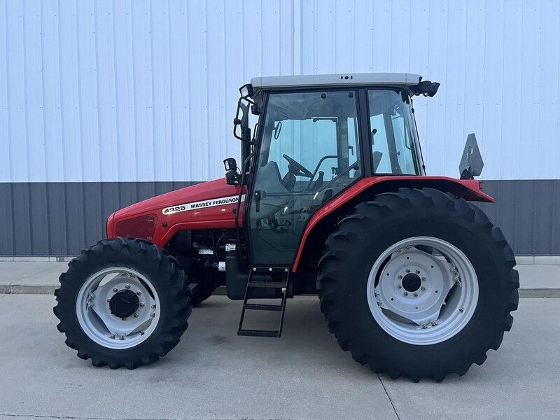 Used 2003 MASSEY FERGUSON 4325 For Sale in Arthur Illinois