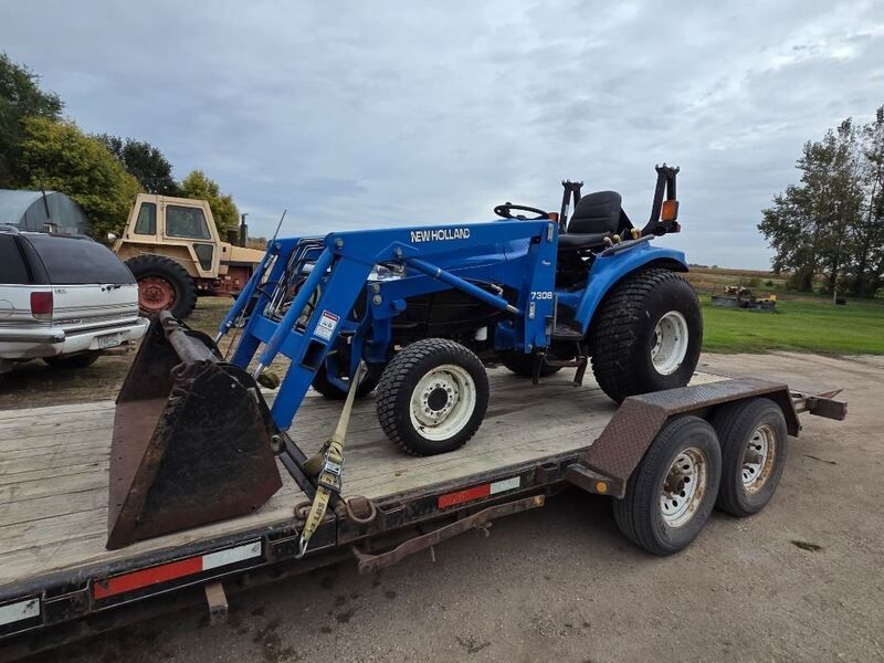 Used 2003 NEW HOLLAND TC33D For Sale in Breckenridge Minnesota