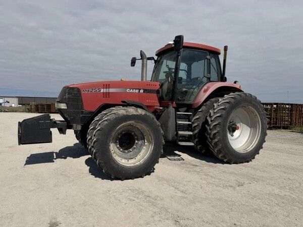 Used 2005 CASE IH MX255 For Sale in Gallatin Missouri