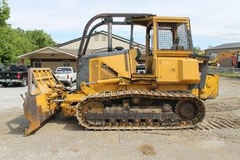 Used 2005 DEERE 700H For Sale in Pleasureville Kentucky