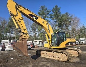 Used 2006 CATERPILLAR 325DL For Sale in North Chelmsford Massachusetts