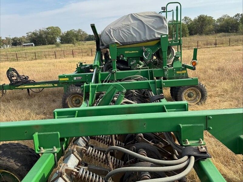 Used 2006 JOHN DEERE 1990 For Sale in Newton Kansas