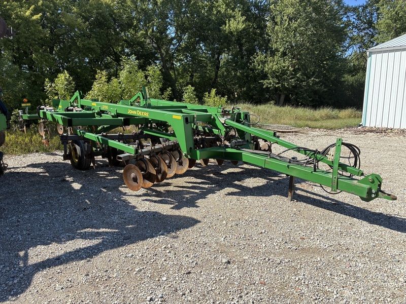 Used 2006 JOHN DEERE 2700 For Sale in Jackson Minnesota