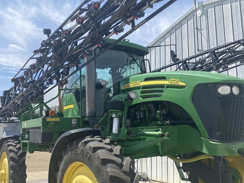 Used 2006 JOHN DEERE 4720 For Sale in Estherville Iowa