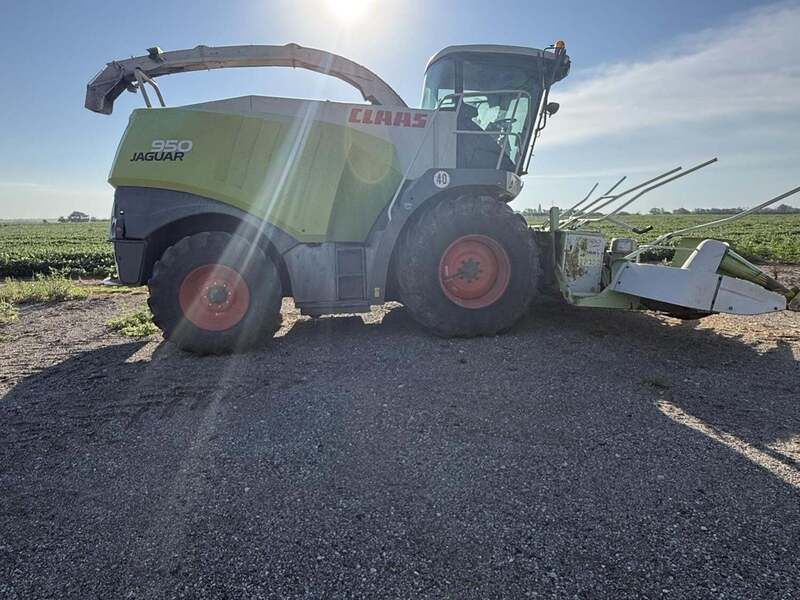 Used 2008 CLAAS JAGUAR 950 For Sale in South Hutchinson Kansas
