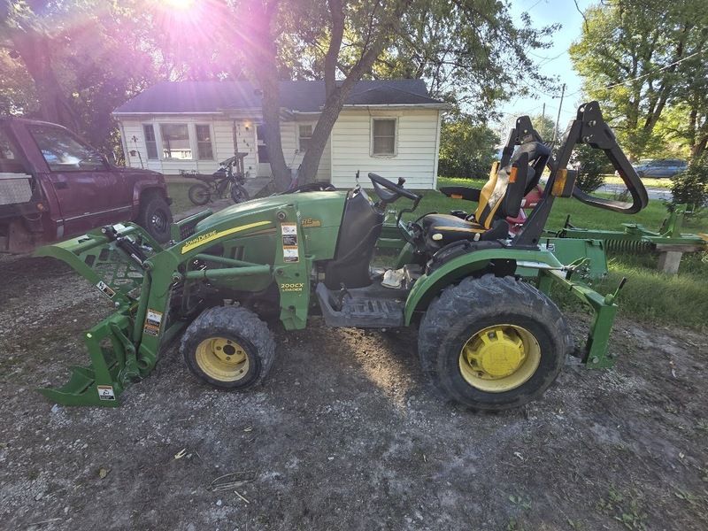 Used 2008 JOHN DEERE 2320 For Sale in Wamego Kansas