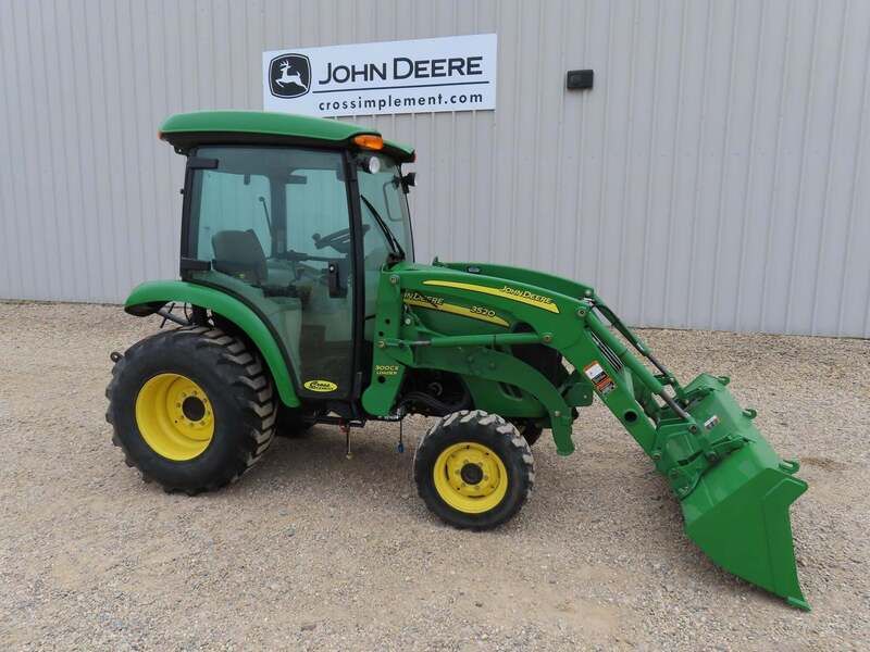 Used 2009 JOHN DEERE 3520 For Sale in Minier Illinois