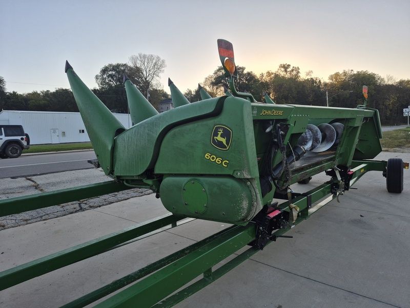 Used 2009 JOHN DEERE 606C For Sale in Bloomington Wisconsin