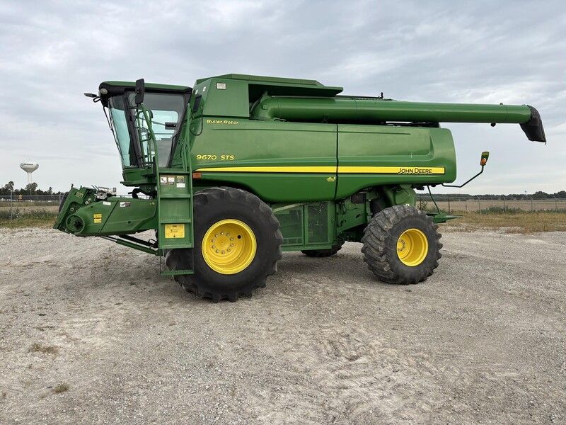 Used 2009 JOHN DEERE 9670 STS For Sale in Bunker Hill Indiana