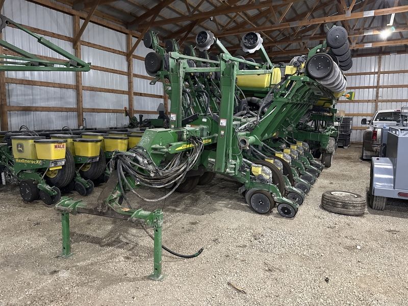 Used 2010 JOHN DEERE 1790 For Sale in Grundy Center Iowa