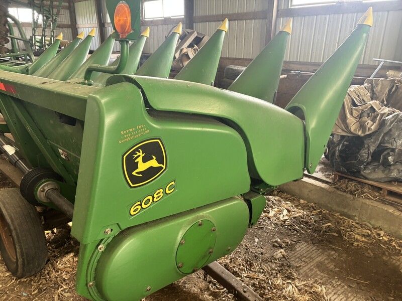 Used 2010 JOHN DEERE 608C For Sale in Freeport Illinois