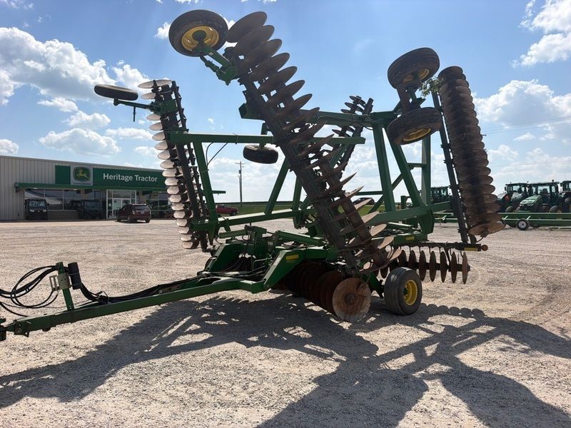 Used 2010 JOHN DEERE 637 For Sale in Brimfield Illinois