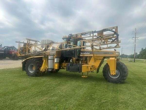 Used 2011 AG-CHEM TERRAGATOR 8203 For Sale in Belmond Iowa