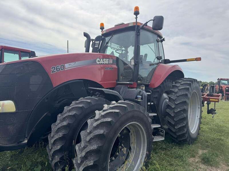 Used 2011 CASE IH MAGNUM 260 For Sale in Ladoga Indiana