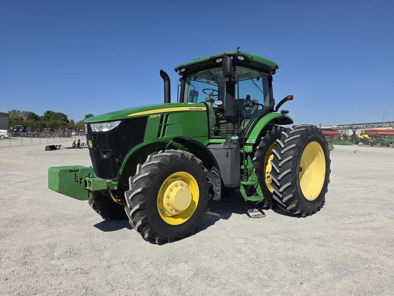 2011 JOHN DEERE 7230R For Sale