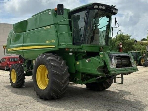 Used 2011 JOHN DEERE 9570 STS For Sale in Watertown Wisconsin