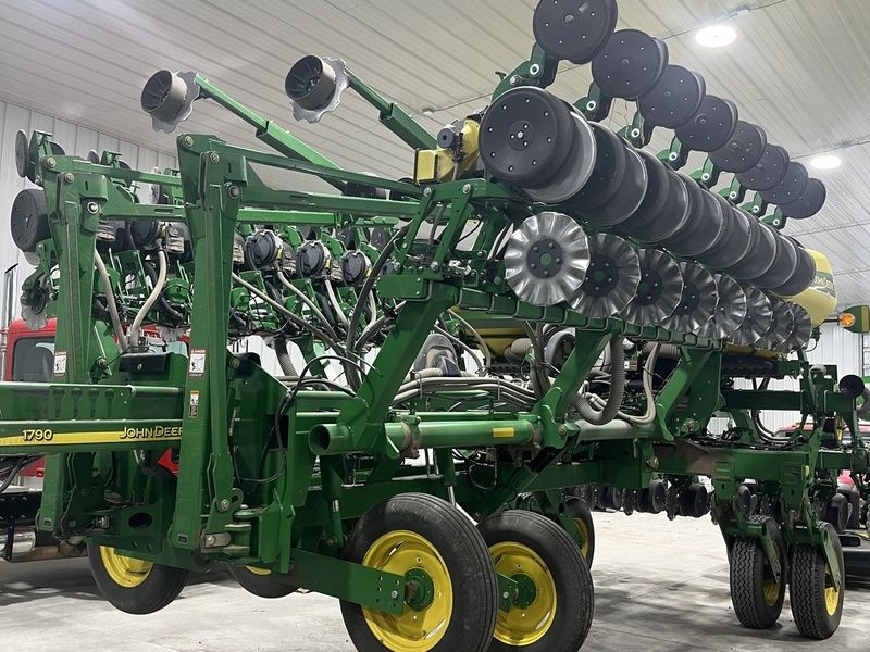 Used 2012 JOHN DEERE 1790 For Sale in Streator Illinois