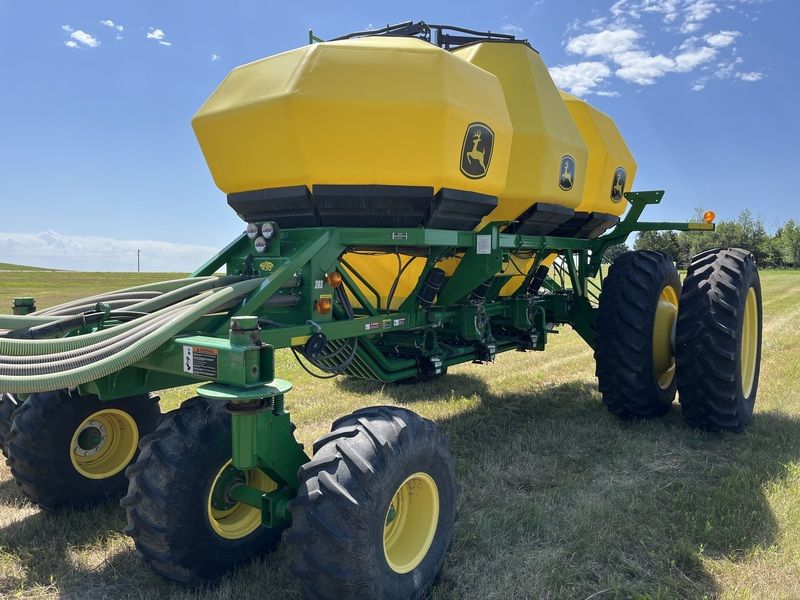 Used 2012 JOHN DEERE 1910 For Sale in Winner South Dakota