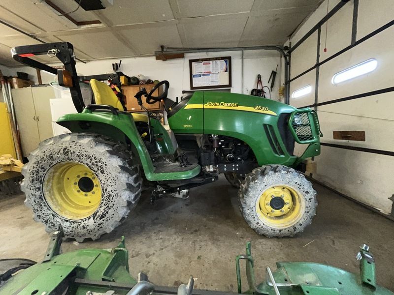 2012 JOHN DEERE 3520 For Sale