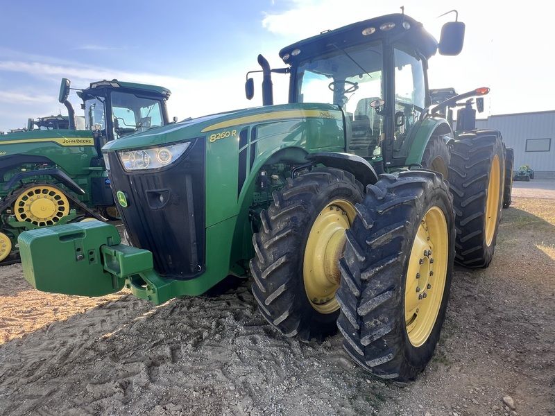2012 JOHN DEERE 8260R For Sale