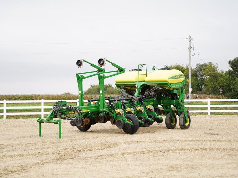 Used 2013 JOHN DEERE 1770 For Sale in Riceville Iowa